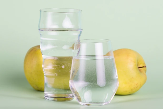 Woda na poprawę procesu trawienia